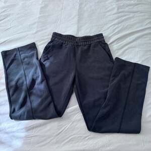 lululemon athletica luxestreme size 4 EUC